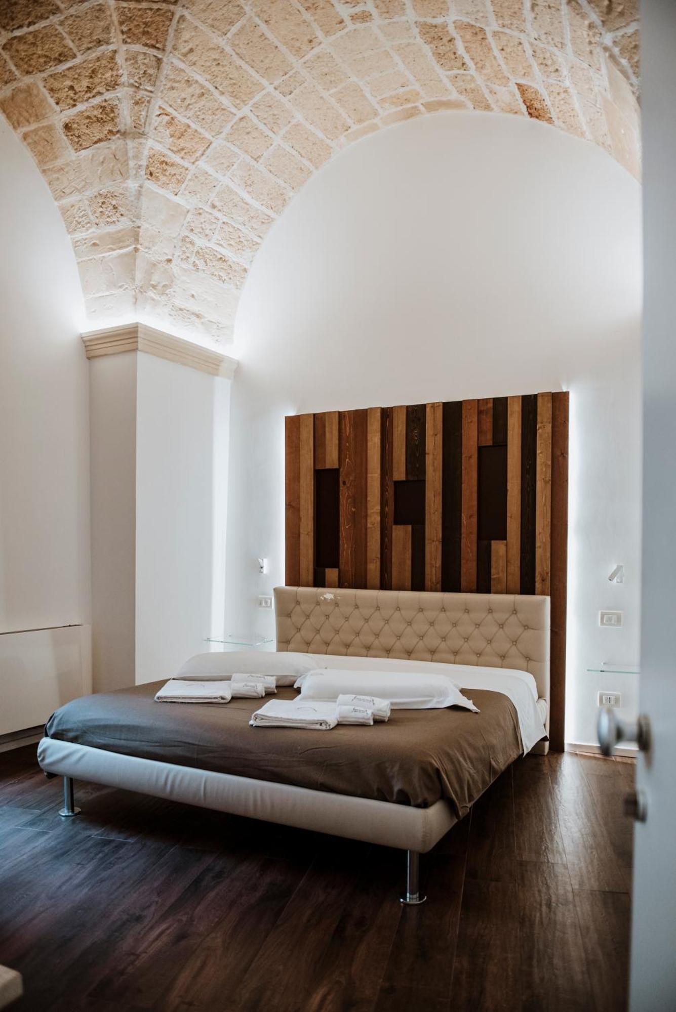 Signuria Dimora Esclusiva Bed & Breakfast Лече Екстериор снимка
