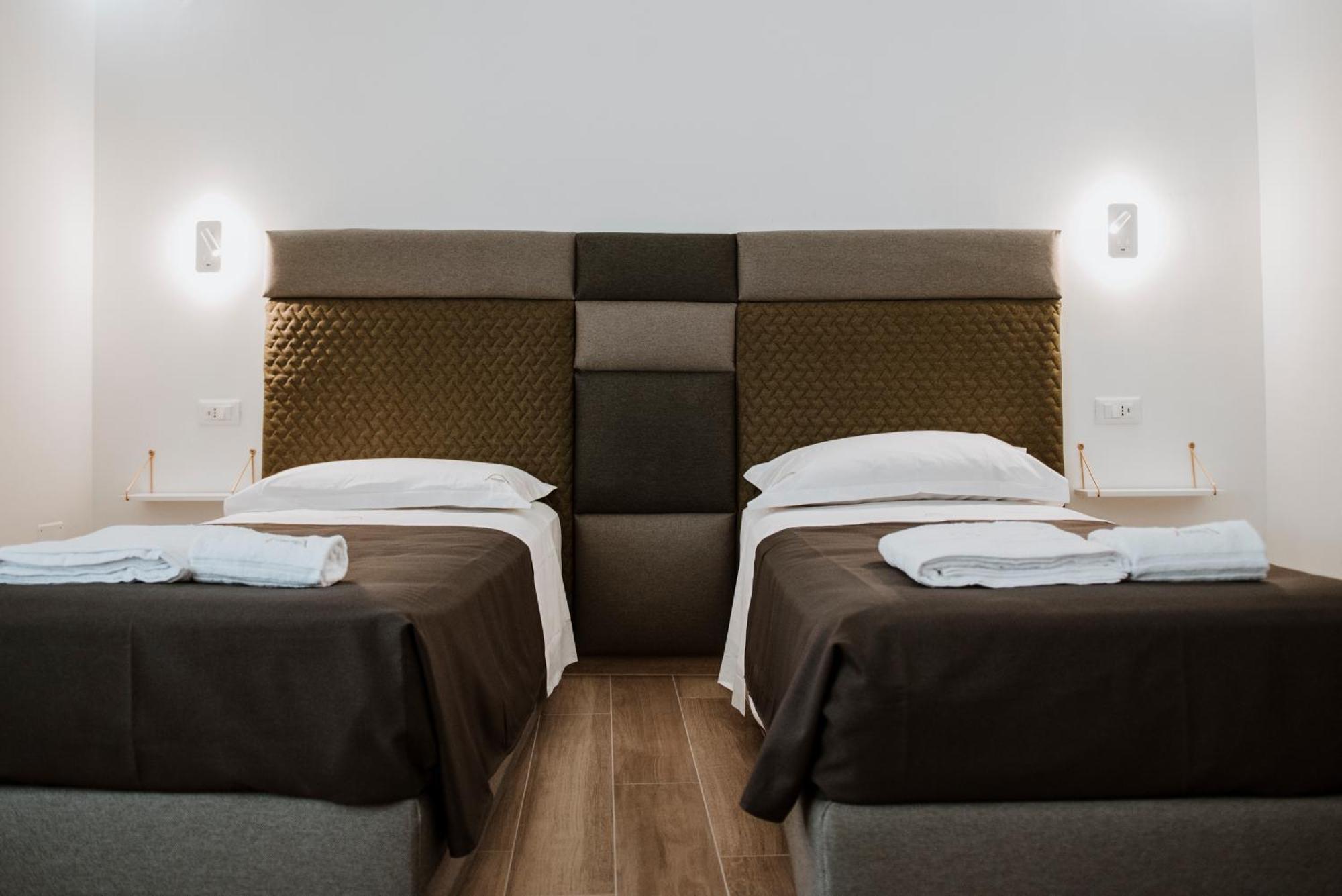Signuria Dimora Esclusiva Bed & Breakfast Лече Екстериор снимка