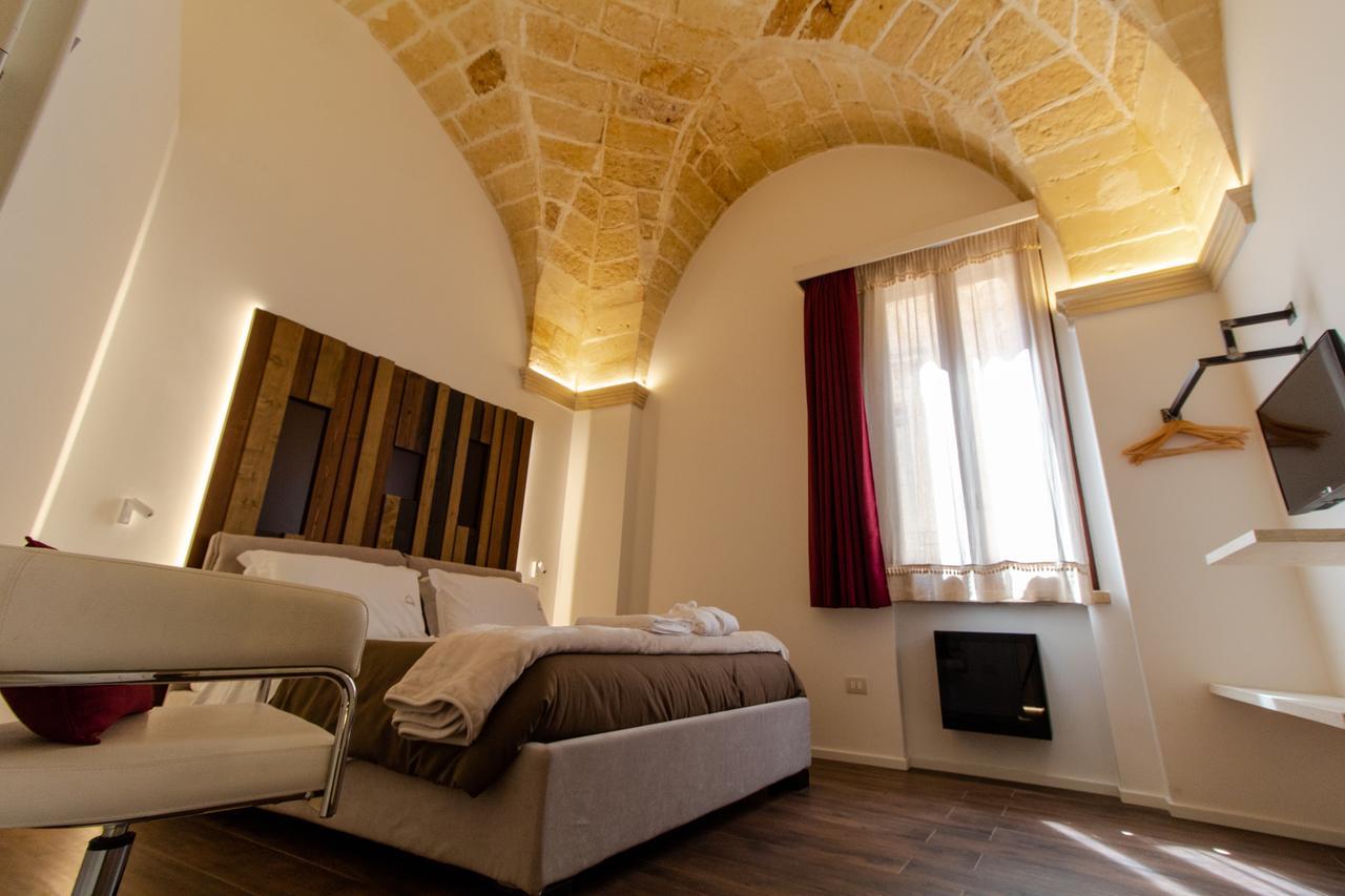 Signuria Dimora Esclusiva Bed & Breakfast Лече Екстериор снимка